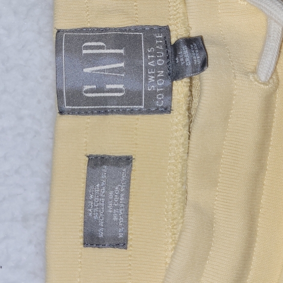 2 for $25 NWT Gap Tall Medium Shorts - Picture 9 of 9